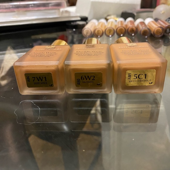 Estee Lauder Double Wear Foundation BRAND NEW! - Picture 4 of 4